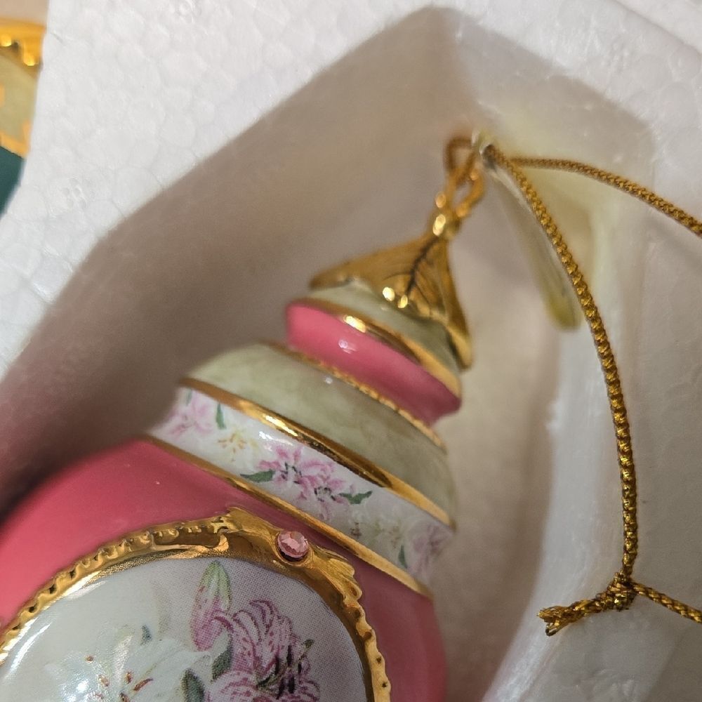 The Bradford Exchange Floral Ornament Set - Green and Pink - Picture 8 of 13